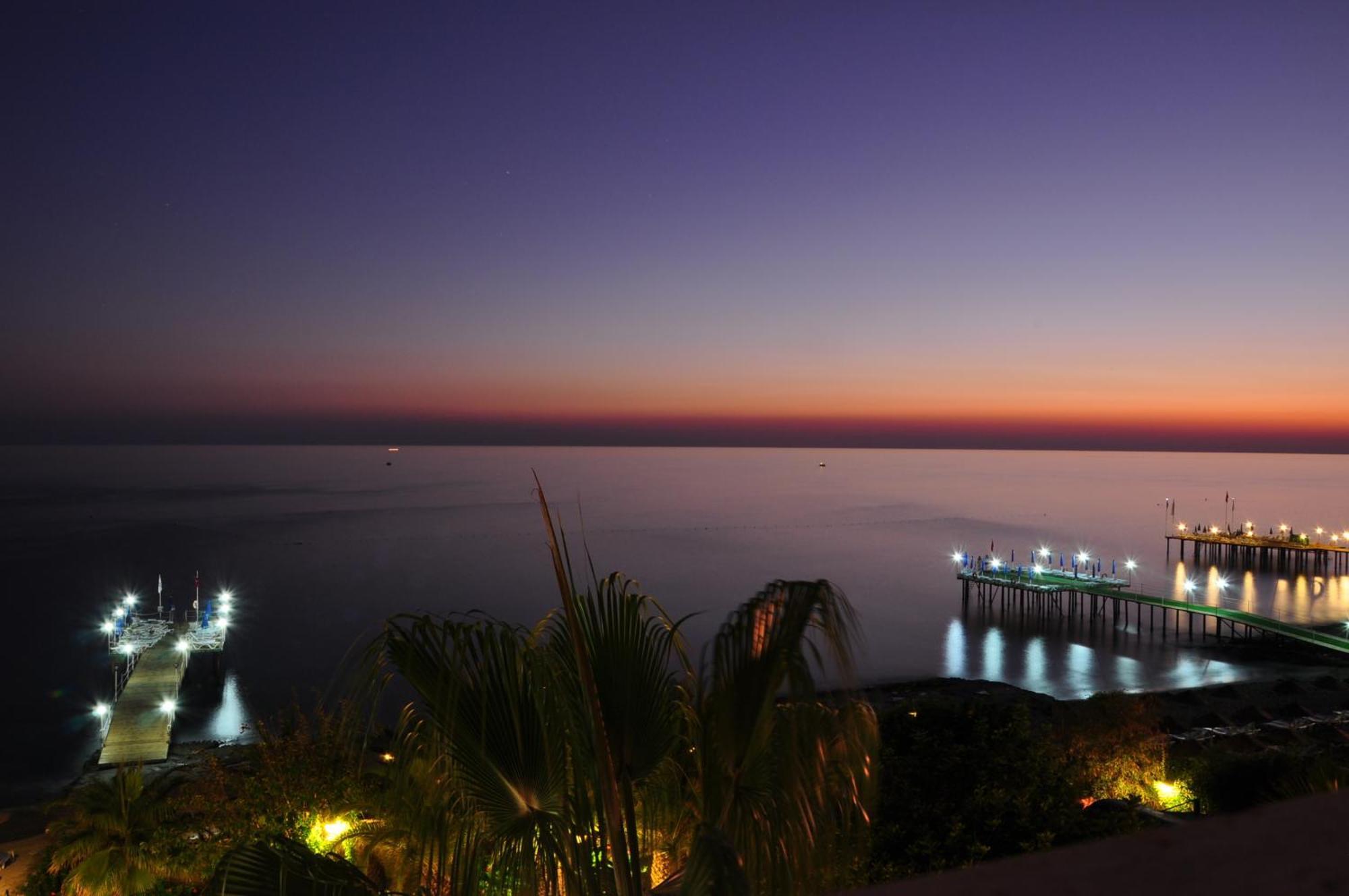 Anitas Hotel Konaklı Exteriér fotografie