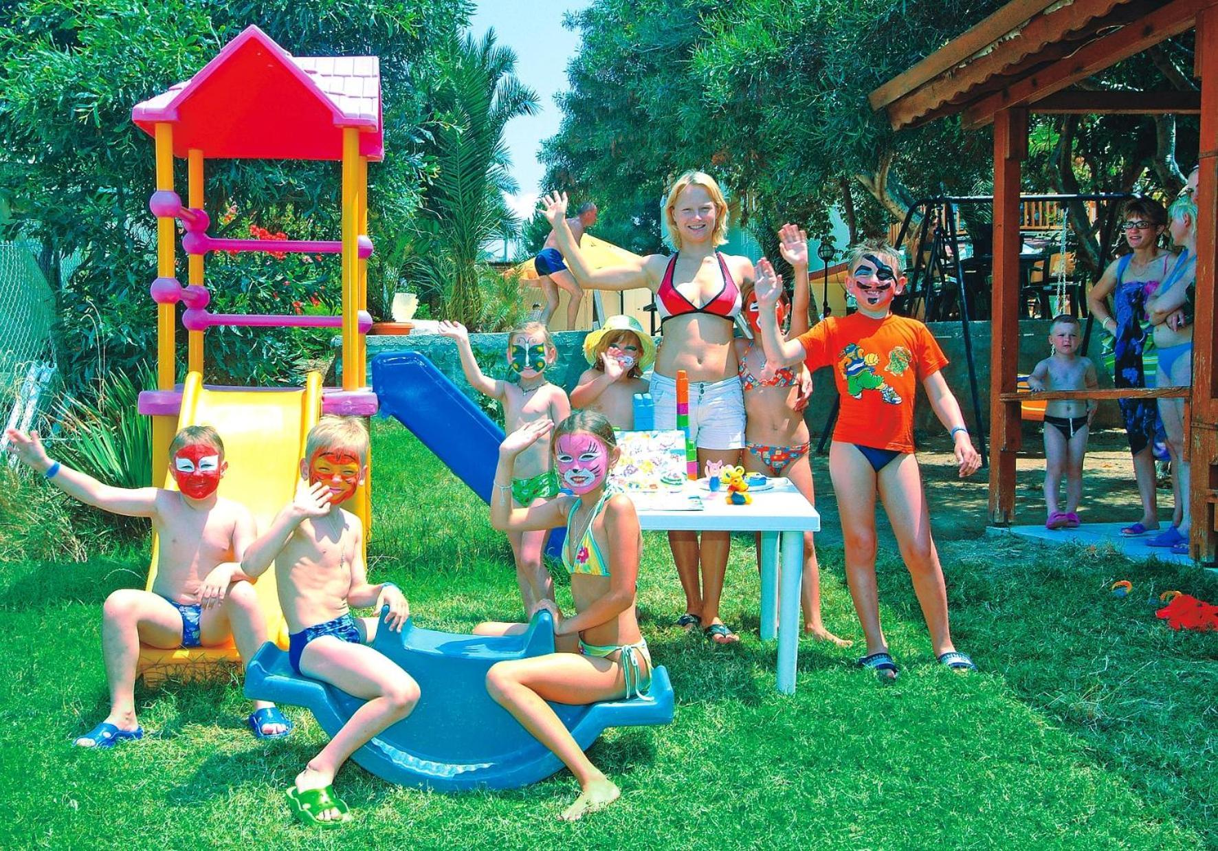 Anitas Hotel Konaklı Exteriér fotografie